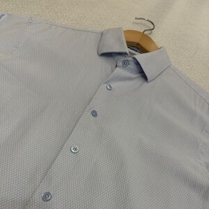 Truly Shirt Mens Medium button up Slim fit Blue Long sleeve All over pattern